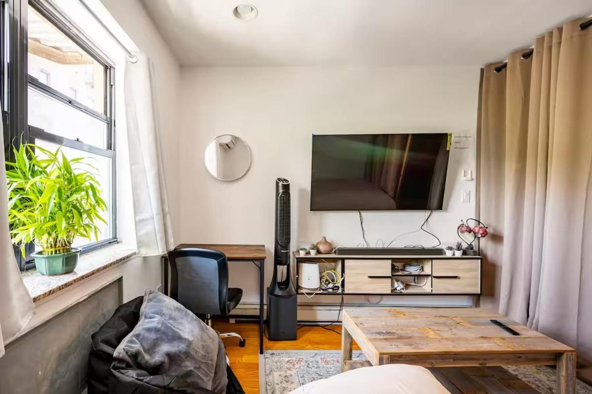 Location In Queens, Everything Is Near By Homestay New York