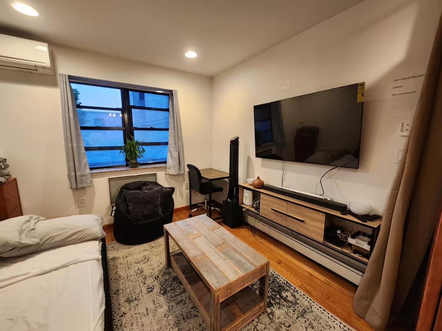 Location In Queens, Everything Is Near By Accommodatie bij particulieren *